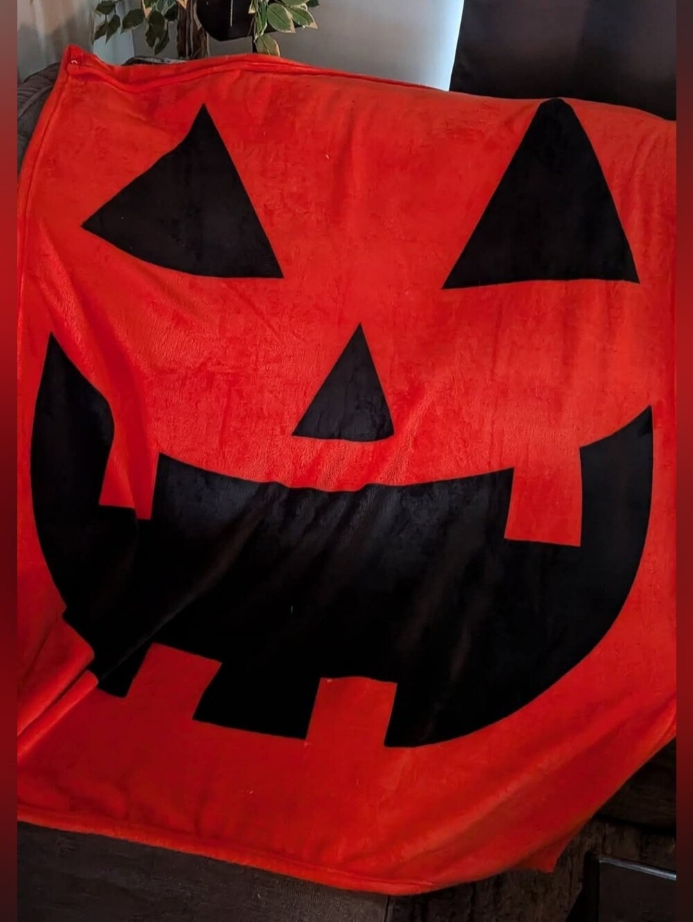 Pumpkin Face Jack O'lantern Halloween Throw Blanket Soft & Cozy Orange Black